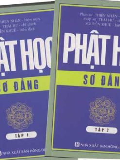 <h2><strong>Phật Học Sơ Đẳng (Trọn bộ 2 tập)</strong></h2> THIỆN NHƠN Biên soạn Thái Hư Đại Sư Giám định NGUYỄN KHUÊ dịch NXB Hồng Đức Xuất bản T10 /2026 - Bộ 2 tập trong Hộp <strong>Phật Học Sơ Đẳng</strong> là giáo khoa thư nhập môn dành cho người mới học Phật, do Nguyễn Khuê dịch. Sách trình bày ngắn gọn, dễ hiểu, giúp người đọc nắm vững nền tảng giáo lý căn bản: khái niệm về Phật, Tam bảo, Tứ diệu đế, Ngũ thừa, Ngũ giới, Thập thiện, nhân quả – nghiệp báo, luân hồi sáu nẻo. Ngoài ra, sách còn giới thiệu các pháp môn tu tập như thiền định, niệm Phật, tu Tịnh độ, đồng thời nhấn mạnh vai trò của giới luật và ứng dụng Phật pháp trong đời sống. Trích Lời nói đầu ...Trước đày nhiều năm chúng tôi (Nguyễn Khuê) đã dùng sách Sơ đẳng Phật học giáo khoa thư này để dạy Hán văn tại trường Trung cấp Phật học và lớp Cao đẳng Phật học TP. HCM. Trường Cao cấp Phật học, sau đổi thành Học viện Phật giáo Việt Nam tại TP. HCM. Trong khoảng thời gian gần hai mươi năm. Sơ đẳng Phật học giáo khoa thư chia làm hai tập: Tập I có 80 bài khoá, giảng giải ngắn gọn mà đầy đủ về Phật, Pháp, Tăng, La-hán, Bồ-tát, Sa di, Tỳ kheo, Sa-môn, Bát chính đạo, Tứ đế, Thập nhị nhân duyên, v.v... là những kiến thức cơ bản về Phật giáo mà người học Phật bước đầu cần phải biết. Tập II có 42 bài khoá, nói về đức Phật Thích-ca Mâu-ni từ Đản sinh đến lúc nhập diệt. Đây là những điều về cuộc đời tu hành và hoằng pháp của đức Thế Tôn mà người đệ tử của Phật không thể không biết. ...Trong bản biên dịch của chúng tôi, mỗi bài gồm có Bài khoá,Hán văn, phiên ăm, dịch nghĩa và biên soạn nghĩa từ, ngữ pháp, về dịch nghĩa: Dịch sát nguyên tác đề người học tiện đối chiếu câu văn tiếng Việt với câu văn chữ Hán... Phat hoc So dang 2 tap Phat hoc So dang 2 tap